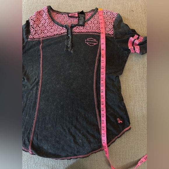 Harley-Davidson Black and Pink Graphic 3/4 Sleeve Blouse - Picture 3 of 6